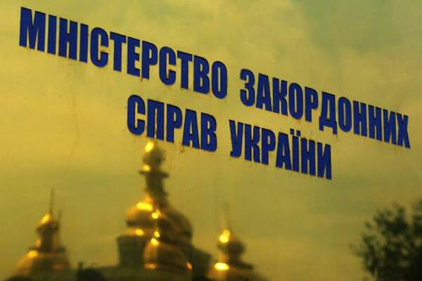Росіяни не пустили сестру до Надії Савченко. Вручили заборону ще в «Домодедово»